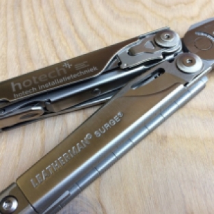 gegraveerde Leatherman Surge